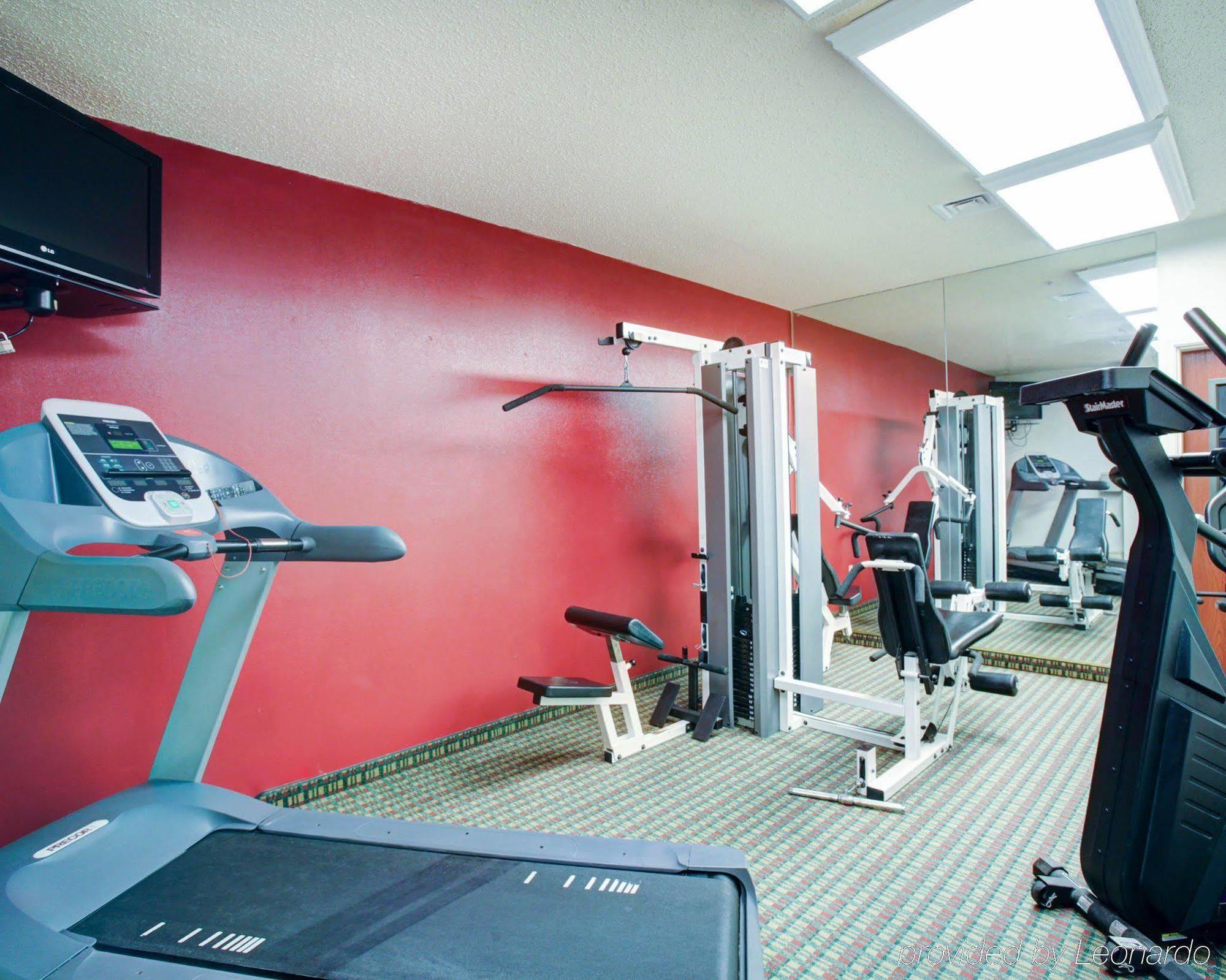 Quality Inn & Suites Airport Austin Bagian luar foto